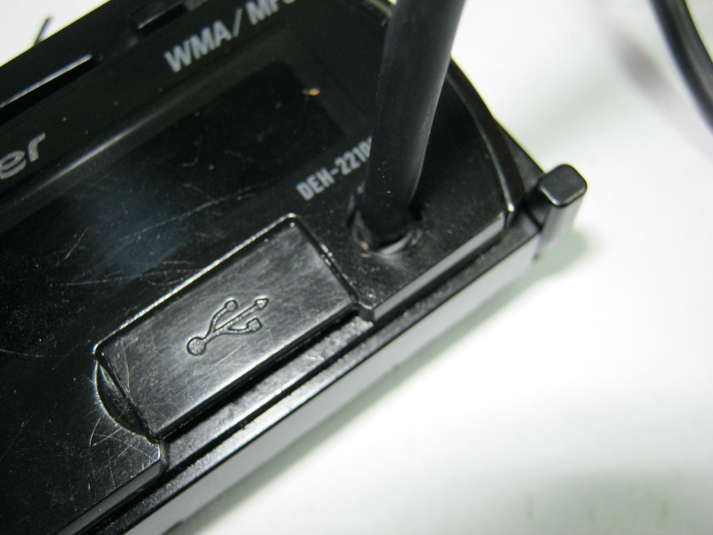 Как починить разъем для флешки на магнитоле - Блог о рисовании и уроках ...